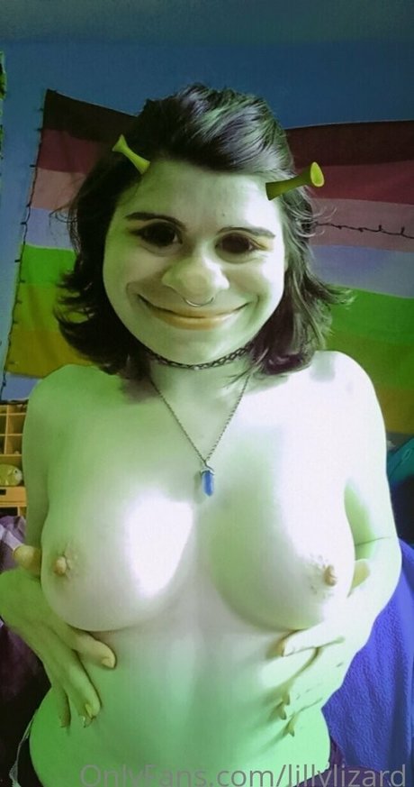 lillylizard onlyfans leaked tits