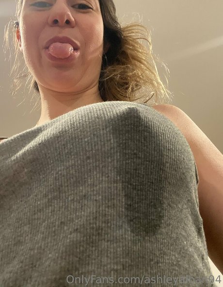 ashleyalban94 onlyfans nudes porn