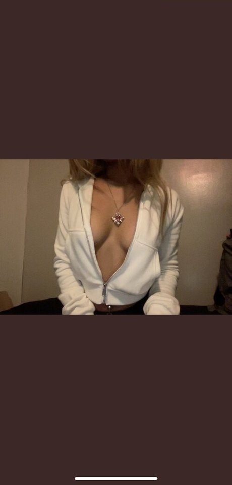 naybaexox onlyfans nude pics