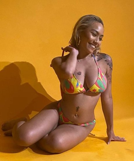 Victoria Kuang leaks onlyfans