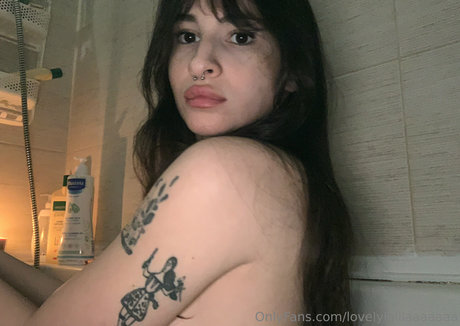 lovelylolllaaaaaaa is on onlyfans