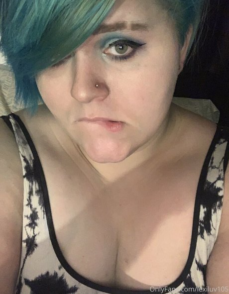 sophiaharker strip onlyfans