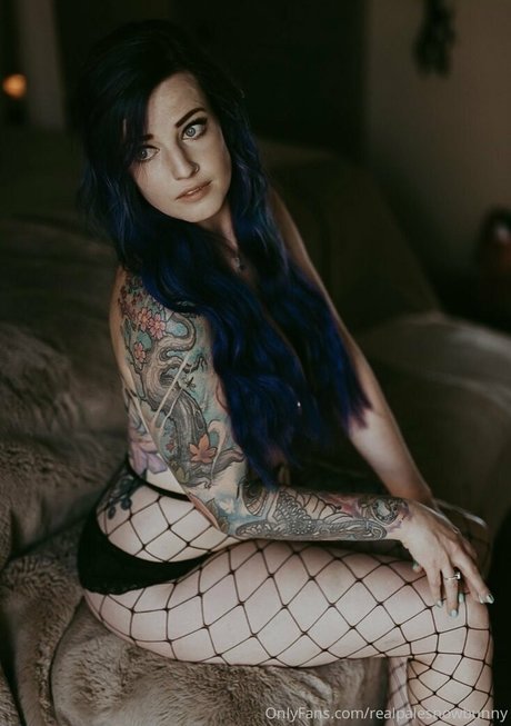 realpalesnowbunny only fans leaks