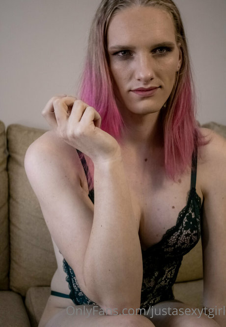 justasexytgirl is on onlyfans