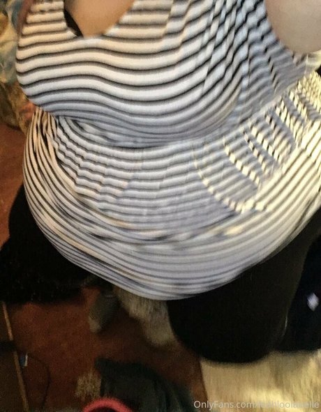 leahloolabelle free only fans