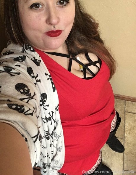 leahloolabelle onlyfans leajs