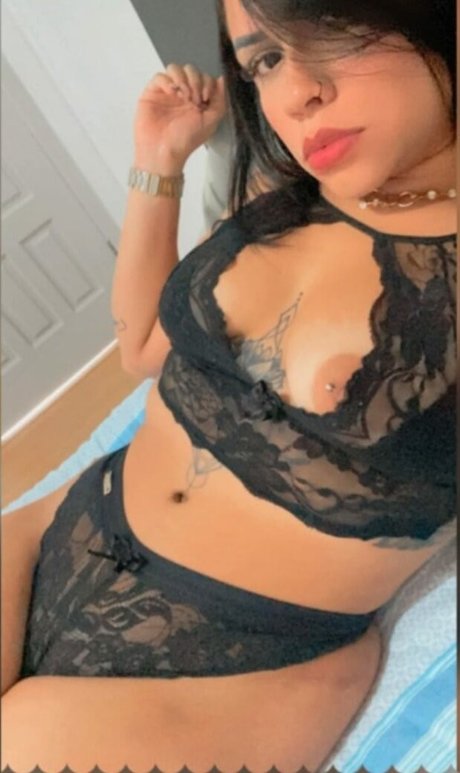 Rafaella Targino onlyfans strip