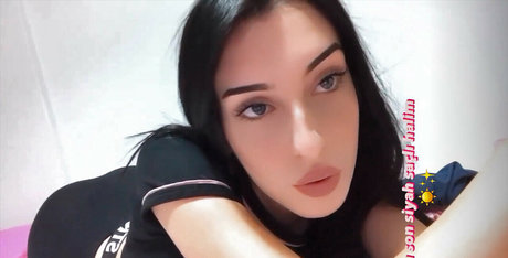 babygiirlkitty onlyfans model images