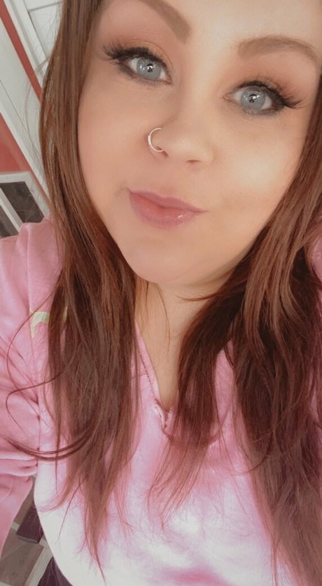 bustymeg onlyfans pictures