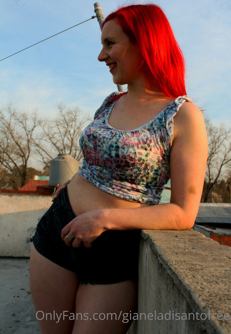 gianeladisantofree onlyfans leaks