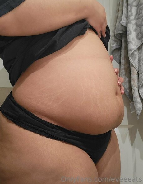 eveeeats onlyfans post