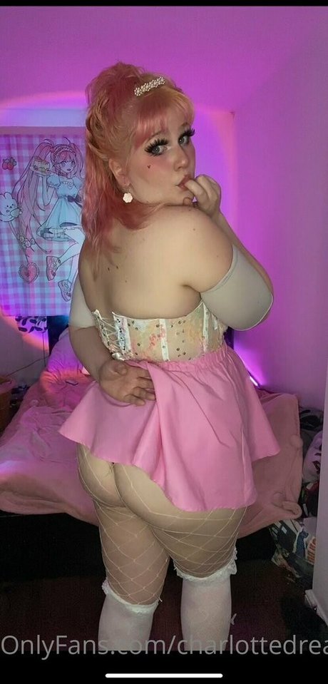 charlottedreamsx  candids