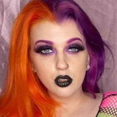 RoxxiDiamond onlyfans naked leaks