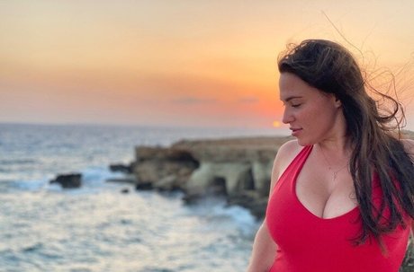 Valeriaval1 onlyfans hot