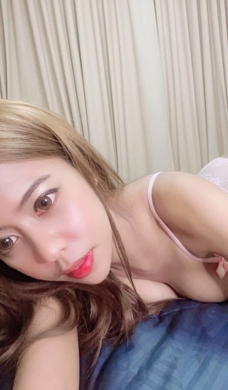 honeyfah topless onlyfans