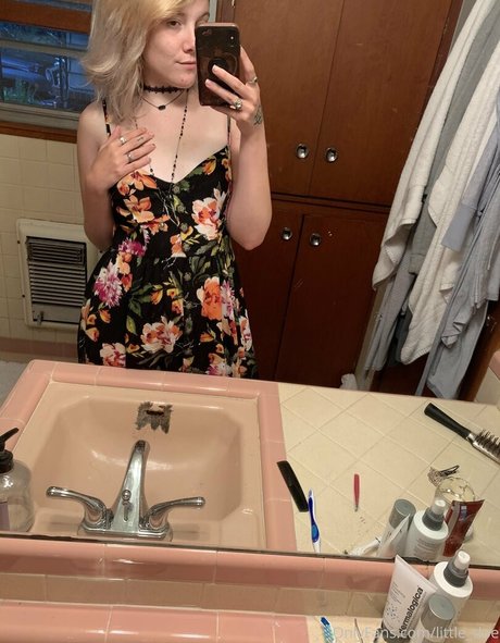 tattooed redhead onlyfans nudes still