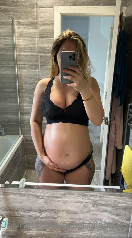 naughtylebanese onlyfans naked