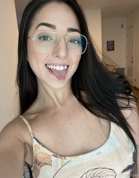 lismodelxxx  self-portrait