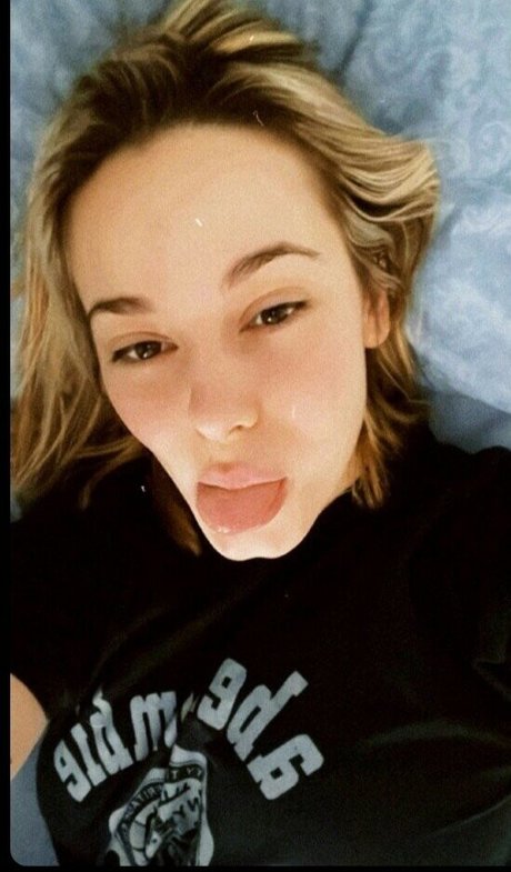 Elena Lagou onlyfans porn