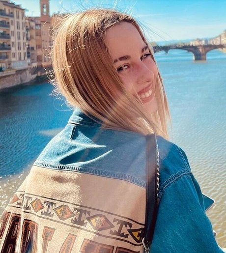 Elena Lagou leaked onlyfans sextape