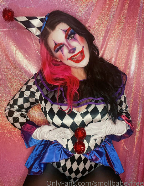 smollbabeyfree only fans naked