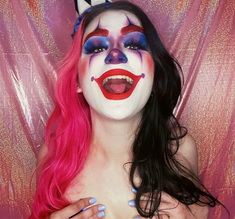 smollbabeyfree topless onlyfans