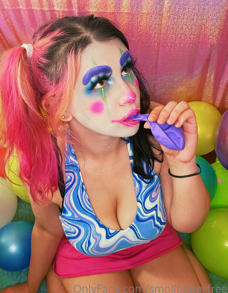 smollbabeyfree onlyfans leajs