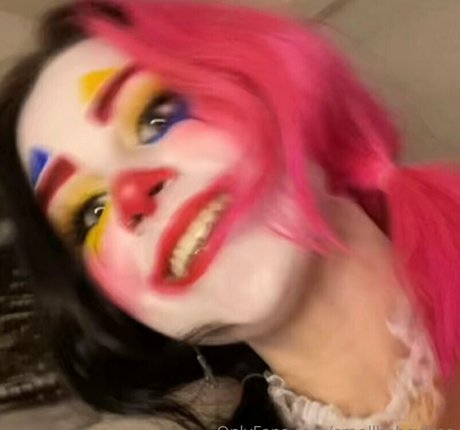 smollbabeyfree onlyfans page