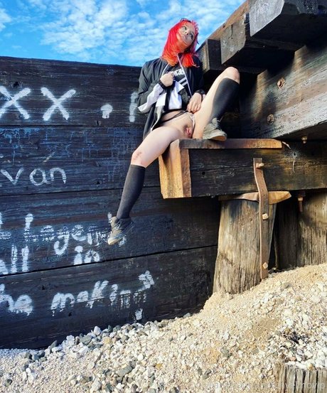 Anarchyelmovip  selfie