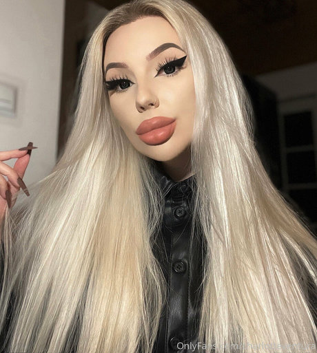 charlotteventura only fans leak