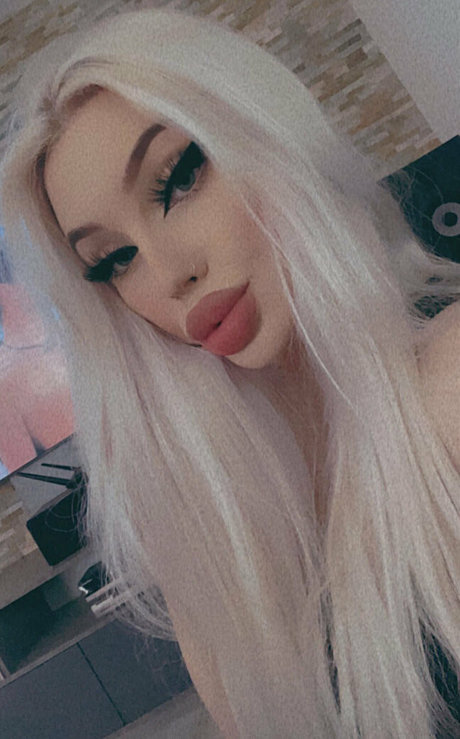 charlotteventura only fans nudes