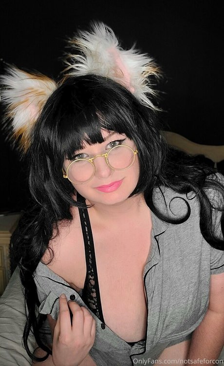 notsafeforcon onlyfans photo
