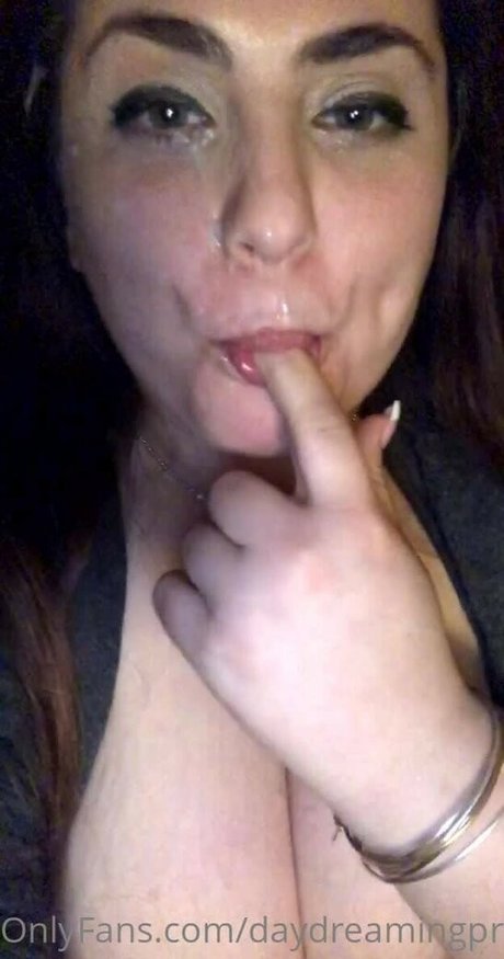 daydreamingprisoner252 onlyfans model images