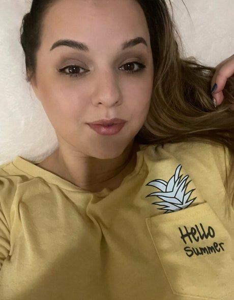 glamour onlyfans top slide