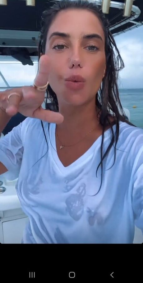 Julie Bertin onlyfans full