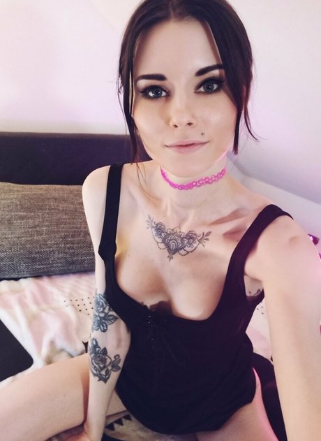 Verona Amour onlyfans creator