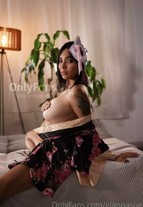 Giannasue onlyfans model photo