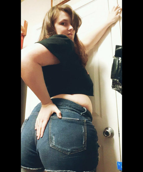 blonde kitty onlyfans art porn shot