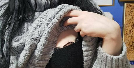 virtualgirlfriend33 onlyfans topless