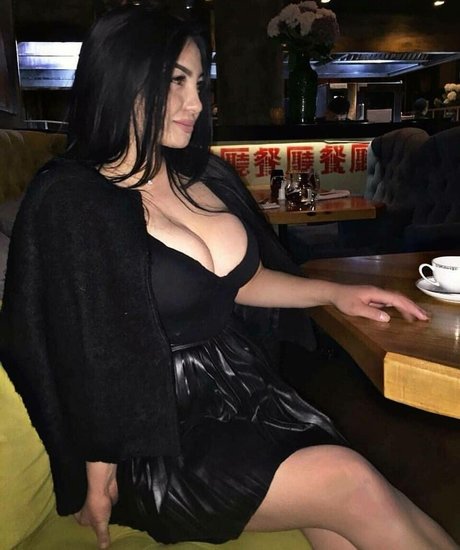 asian small tits onlyfans top pic