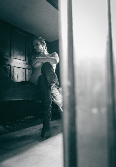 Ju Luz onlyfans model photo