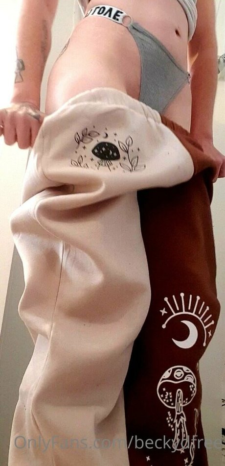 beckydfree naked onlyfans pics