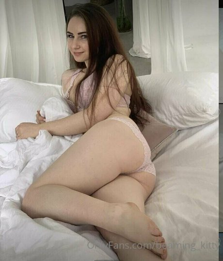 beaming kitty porn only fans