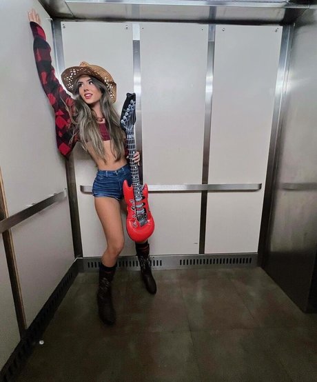 big tits brunette onlyfans pornographic images