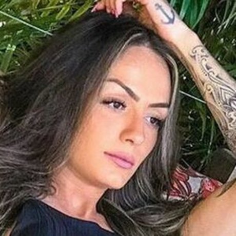 Victoria Carioni strip onlyfans