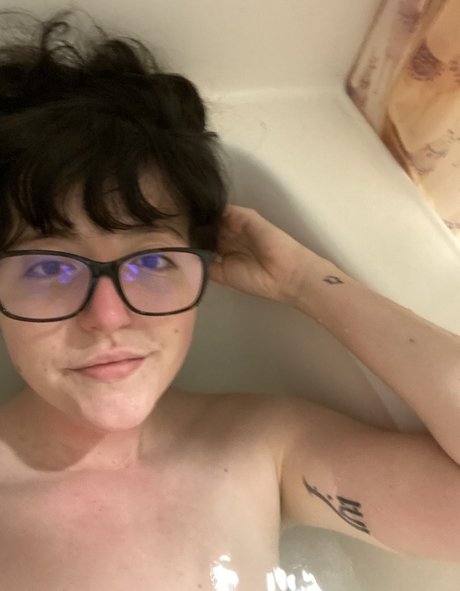 old lotion only fans leaked