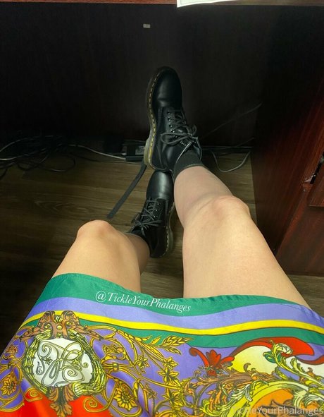 goddess tickle onlyfans nude tits