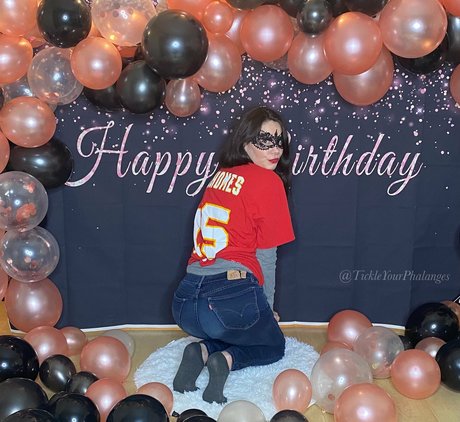 giantess onlyfans naked still