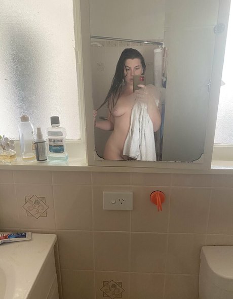 bbw glasses onlyfans beautiful nude selfie