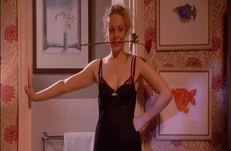 Amanda Abbington onlyfans leak ass